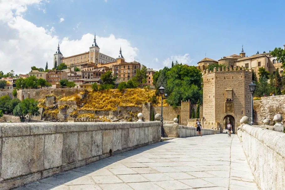Toledo Full-Day Tour And Zipline Ticket | Tour & Travel Packages | Alikeimage