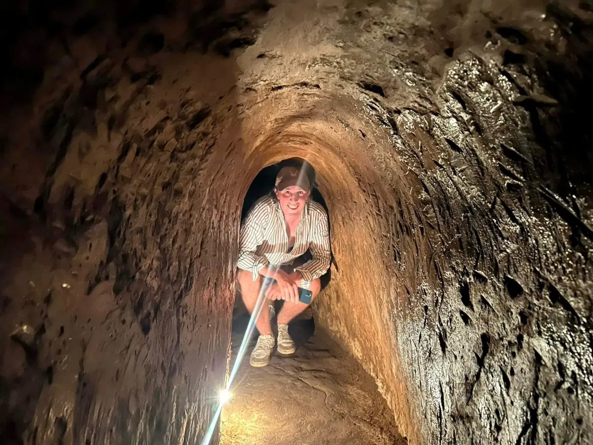 Full Day Ho Chi Minh City Tour with Cu Chi Tunnels SICimage