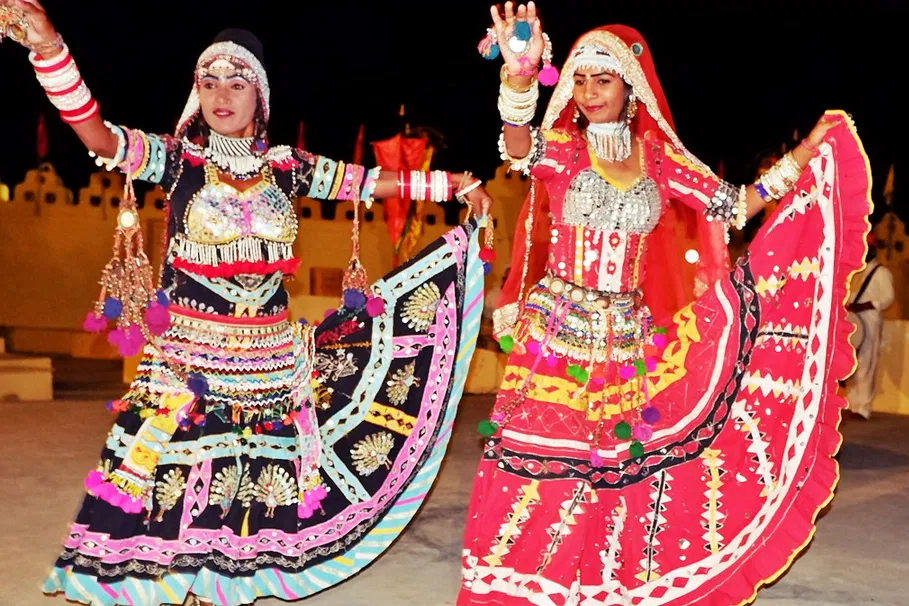 Adventure Night with Cultural Show in Jaisalmer | Book Now | Alikeimage