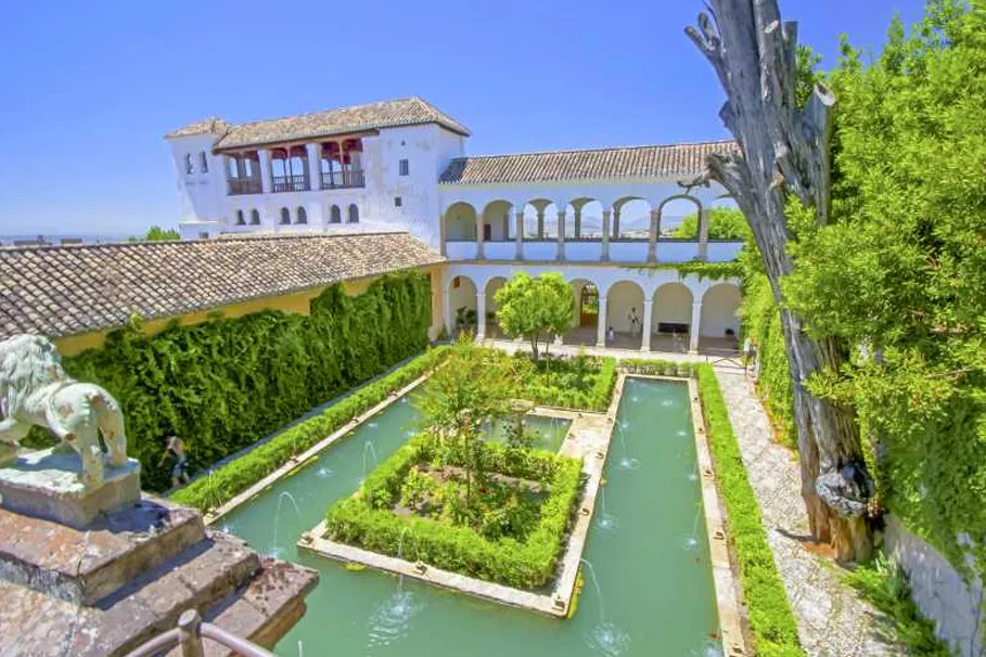 Alhambra guided visit with Arab Baths | Tours & Travel Packages | Alikeimage