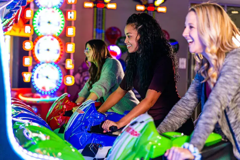 Andretti indoor go-kart experience and 1 hour game card | Tours & Travel Packages | Alikeimage