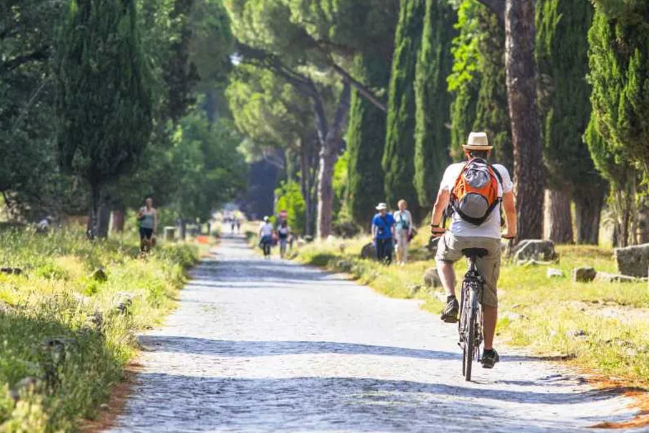 Bike tour of Rome in one day by electric-assist bicycle | Tours & Travel Packages | Alikeimage