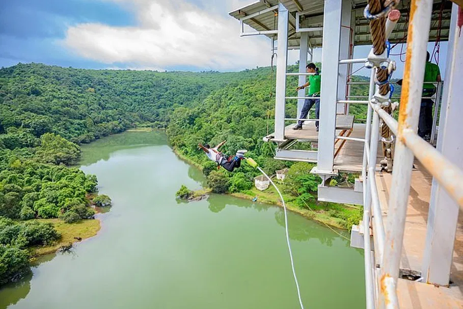 Bungee Jumping in Goa | Book Now | Alikeimage