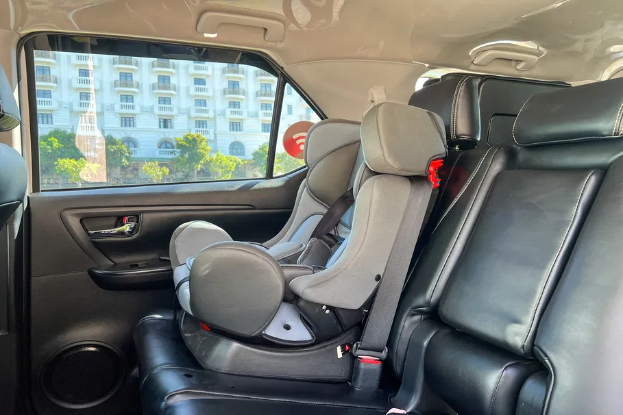 Private Transfer: Tan Son Nhat Airport To/From Ho Chi Minh City Center
 | Book Now | Alikeimage