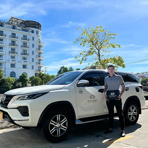 Private Transfer: Tan Son Nhat Airport To/From Ho Chi Minh City Center
 | Book Now | Alikeimage