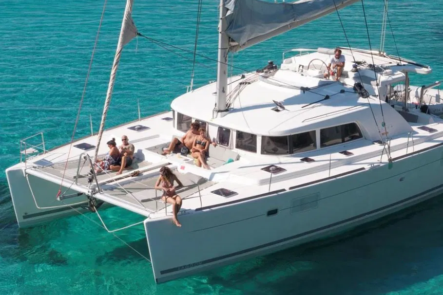 Catamaran cruise with barbecue from Málaga | Tours & Travel Packages | Alikeimage