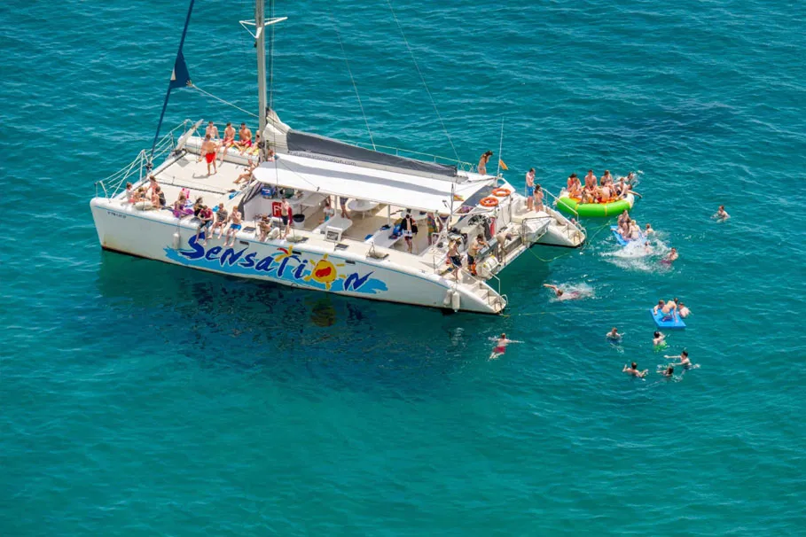 Catamaran cruise with barbecue from Málaga | Tours & Travel Packages | Alikeimage