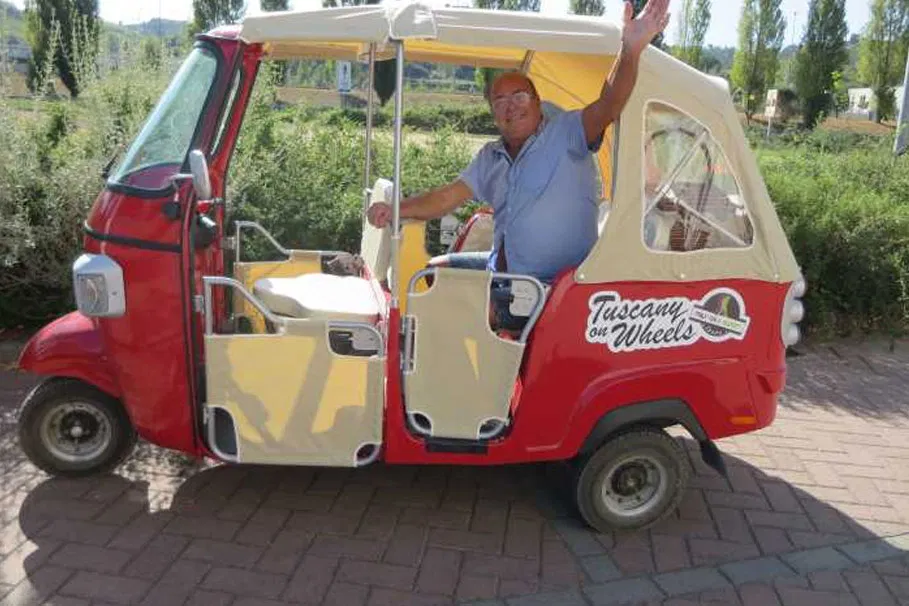 Chianti panoramic tuk-tuk tour with lunch | Tours & Travel Packages | Alikeimage