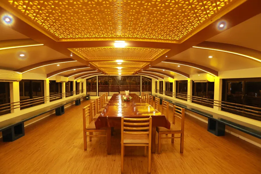 Cosy Sharing Houseboats in Alleppey | Book Now | Alikeimage