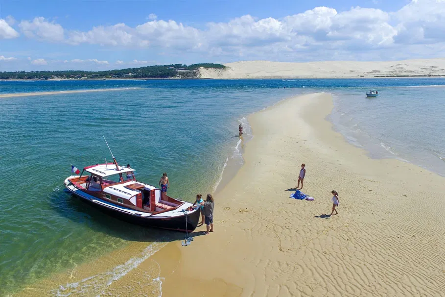 Croisière privée en pinasse sur le Bassin d'Arcachon | Tours & Travel Packages | Alikeimage