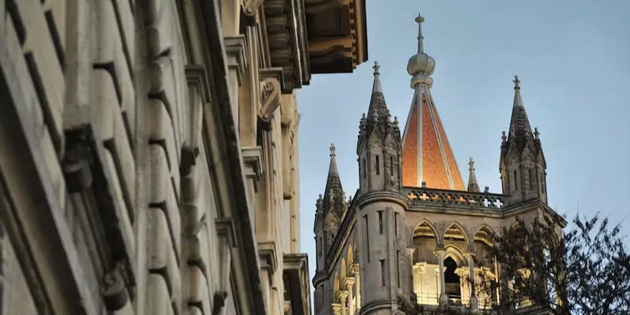 Explore Lausanne In 1 Hour with A Local | Book Now | Alikeimage