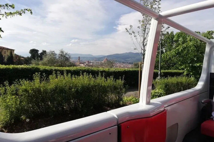 Full-day Chianti wine tour by open-top minivan | Tours & Travel Packages | Alikeimage