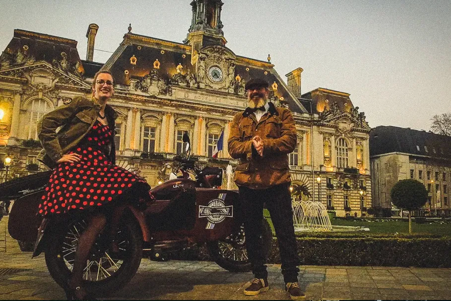 Full-day sidecar tour of the Loire Valley from Amboise | Tours & Travel Packages | Alikeimage