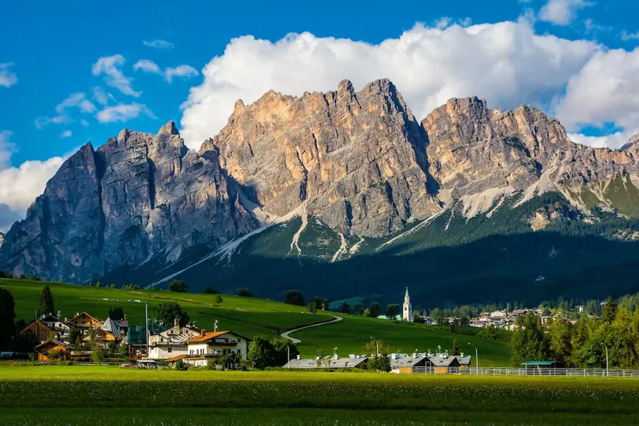 Full-day tour to Cortina and Dolomites | Tours & Travel Packages | Alikeimage