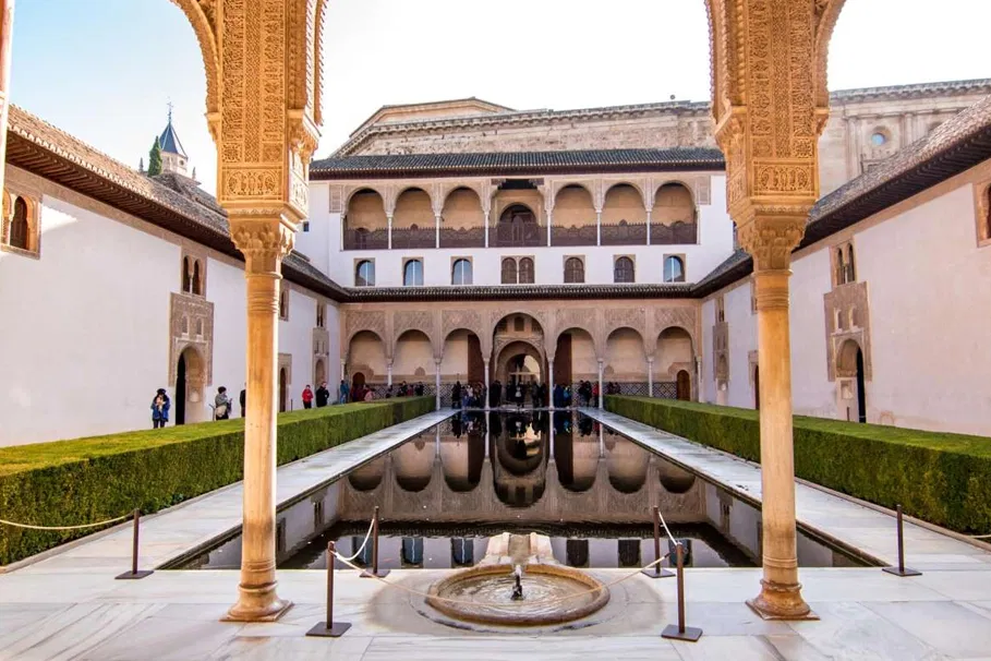 Full-Day trip to Granada from Seville | Tours & Travel Packages | Alikeimage
