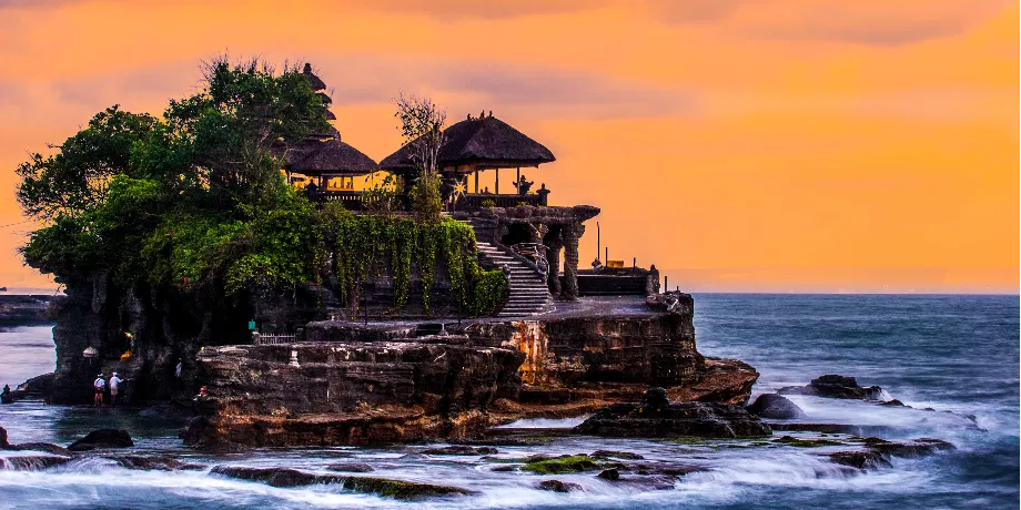 Full Day Tanah Lot Temple And Uluwatu Tour | Book Now | Alikeimage