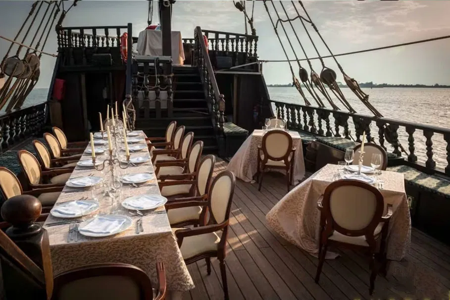 Galleon Dinner Cruise in Venice | Tours & Travel Packages | Alikeimage