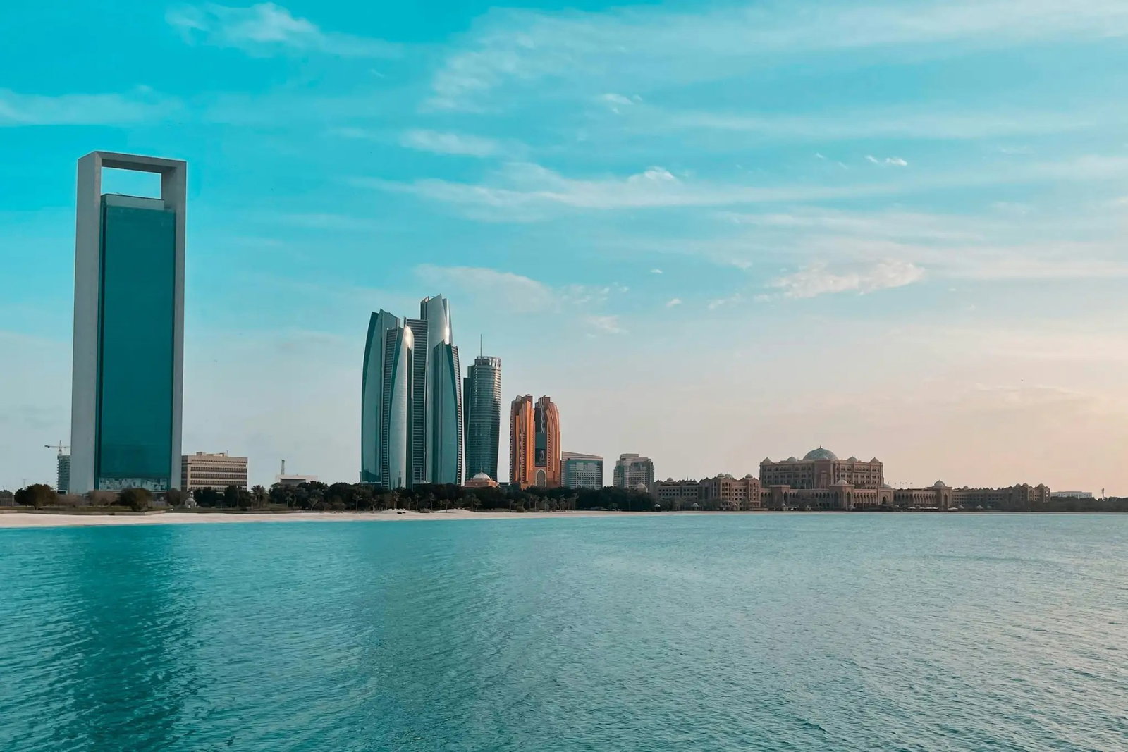Abu Dhabi City Tour from Dubai - Abu Dhabi City tour with Yas Water World tickets