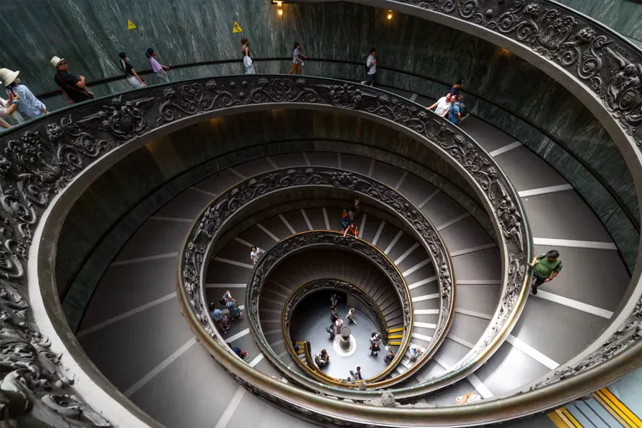 Gourmet picnic at Villa Borghese | Tours & Travel Packages | Alikeimage