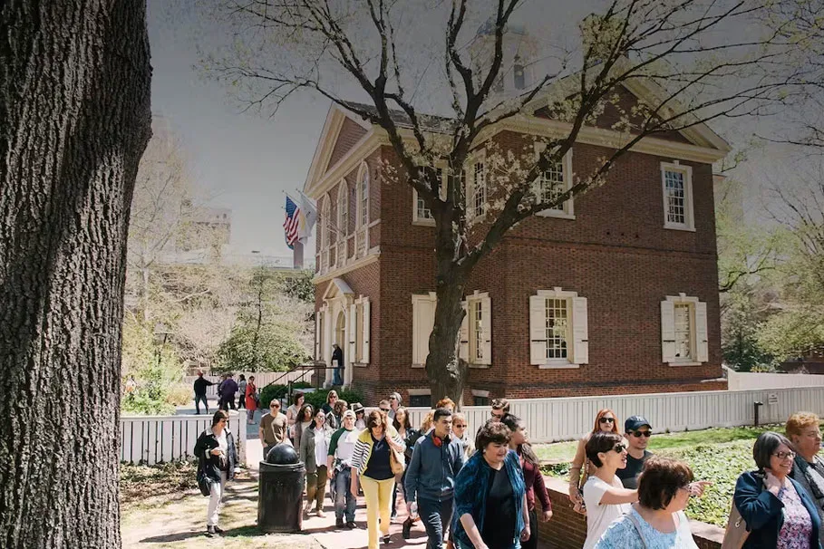 Guided Historical Walking Tour of Philadelphia | Book Now |Alikeimage