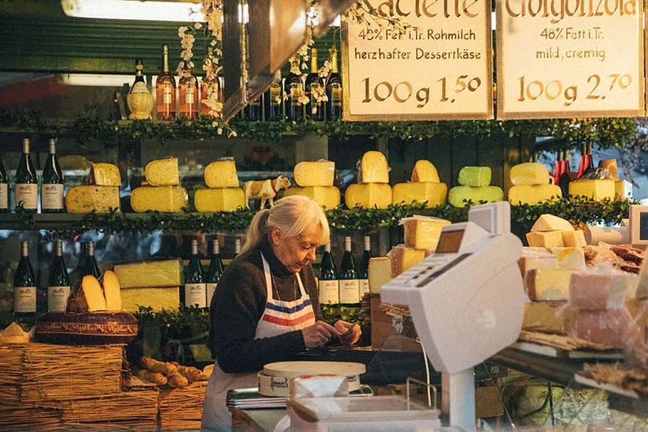 Guided Tour Viktualienmarkt Munich With Tasting | Book Now | Alikeimage