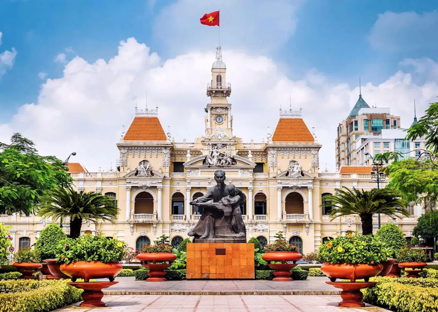 Full Day Ho Chi Minh City Tour with Cu Chi Tunnelsimage