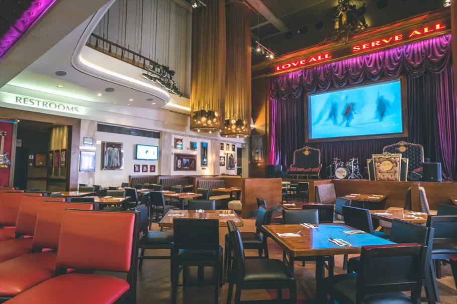 Hard Rock Cafe Florence priority seating with meal | Tours & Travel Packages | Alikeimage