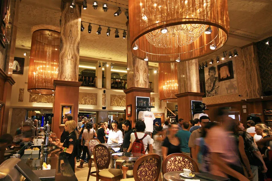 Hard Rock Cafe Florence priority seating with meal | Tours & Travel Packages | Alikeimage