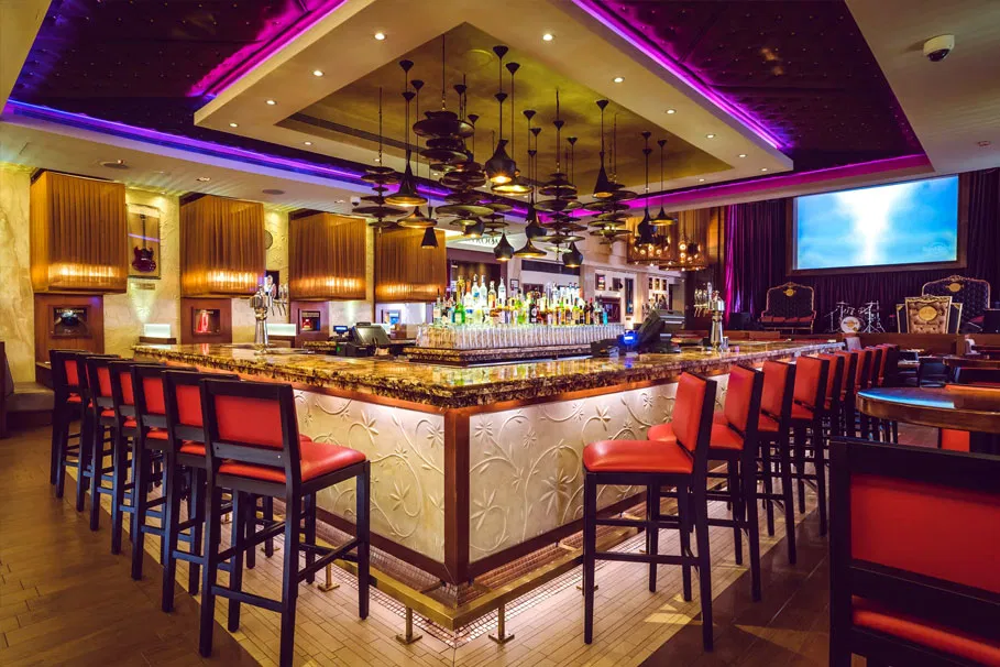 Hard Rock Cafe Florence priority seating with meal | Tours & Travel Packages | Alikeimage
