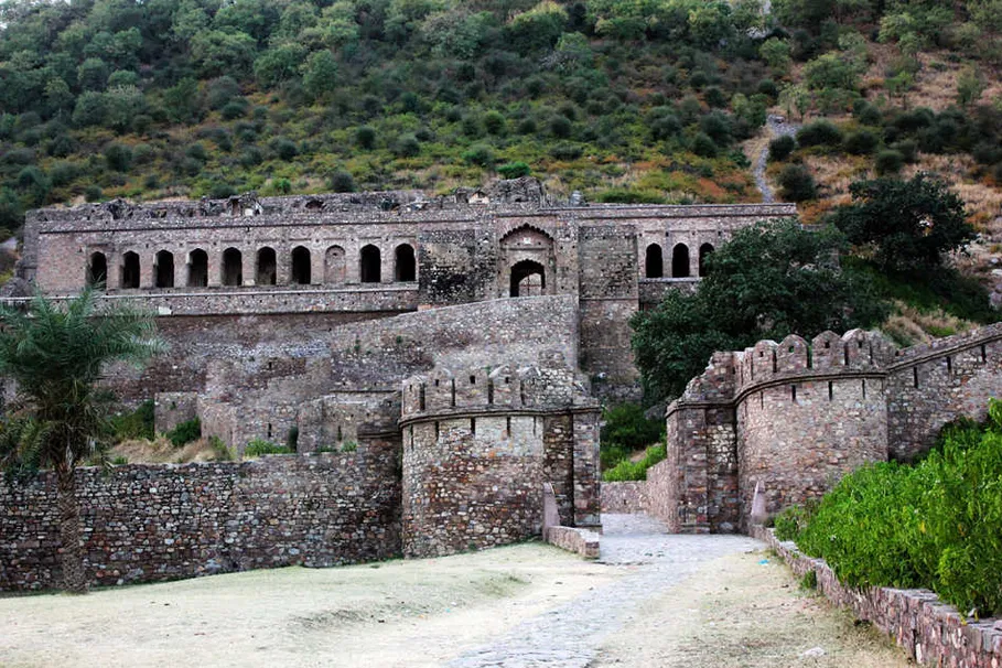 Haunted Bhangarh Fort Day Trip in Jaipur | Tours & Travel Packages | Alikeimage