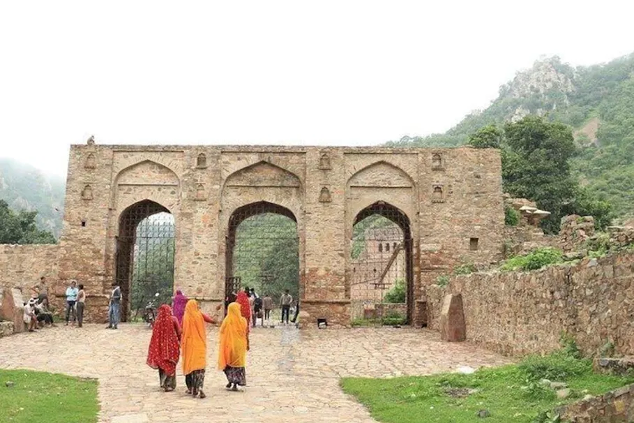 Haunted Bhangarh Fort Day Trip in Jaipur | Tours & Travel Packages | Alikeimage