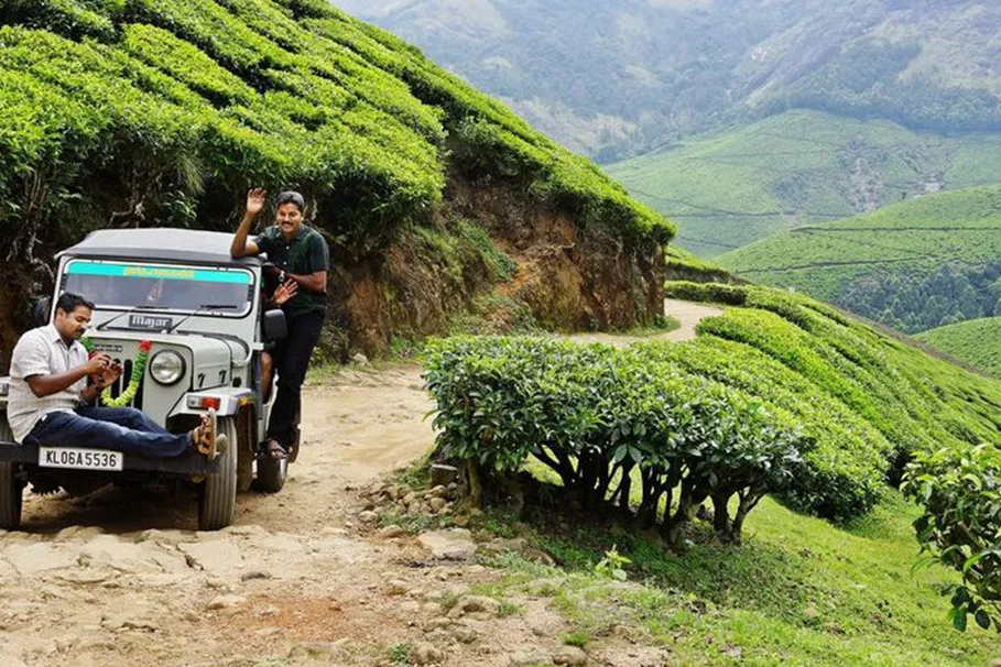 Jeep Safari to Kolukkumalai - Off Road 4 Wheel Drive | Book Now | Alikeimage