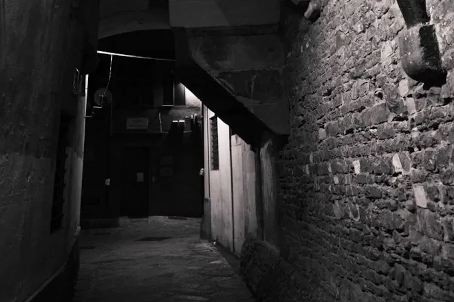 Legends of Florence walking tour by night | Tours & Travel Packages | Alikeimage