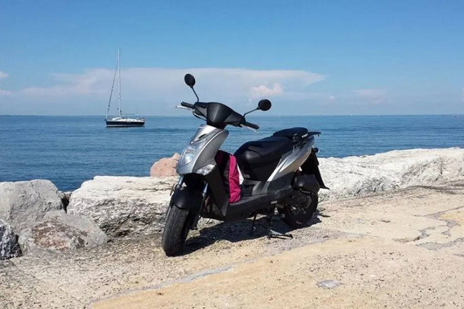 Lido of Venice Scooter Rental 50cc | Tours & Travel Packages | Alikeimage