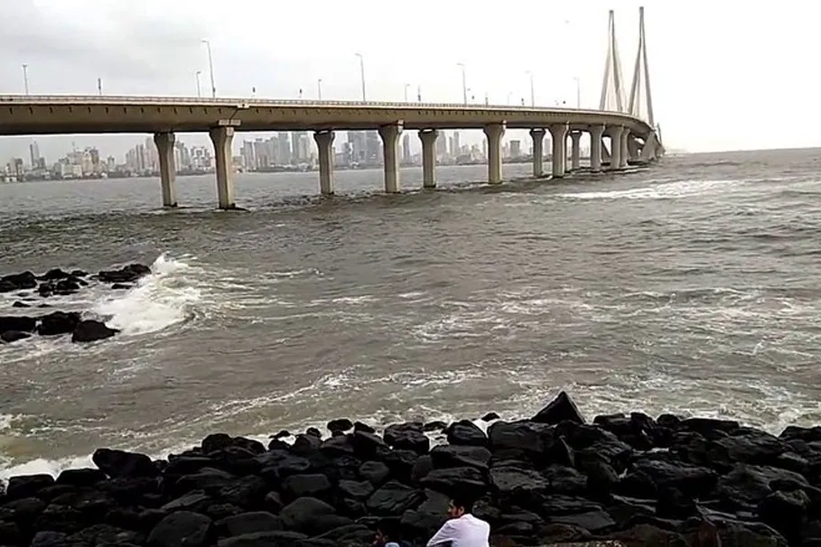 North Mumbai City Tour with Bollywood Studio | Book Now | Alikeimage