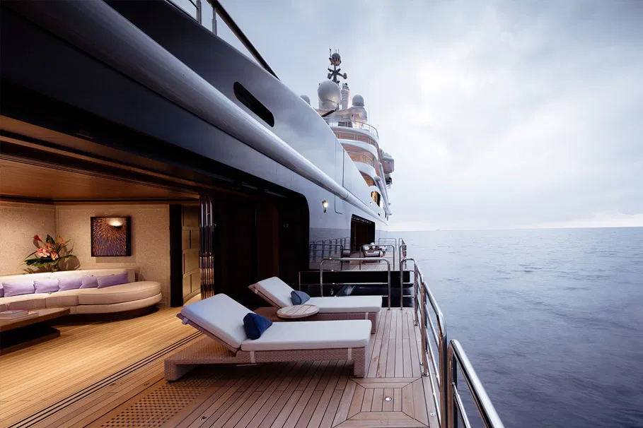 One hour and a half commented cruise on the yacht "Le Luna" | Tours & Travel Packages | Alikeimage