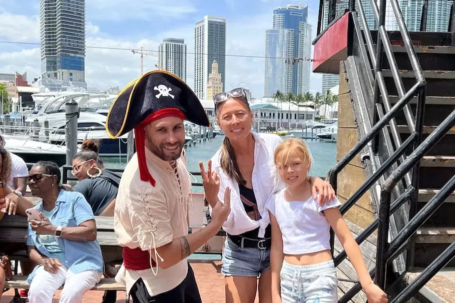Pirate Adventure On A Sightseeing Boat Tour In Miami | Book Now | Alikeimage
