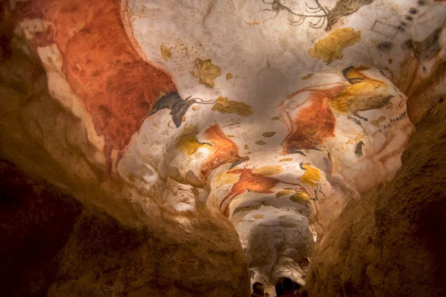 Private excursion to Lascaux Cave | Tours & Travel Packages | Alikeimage