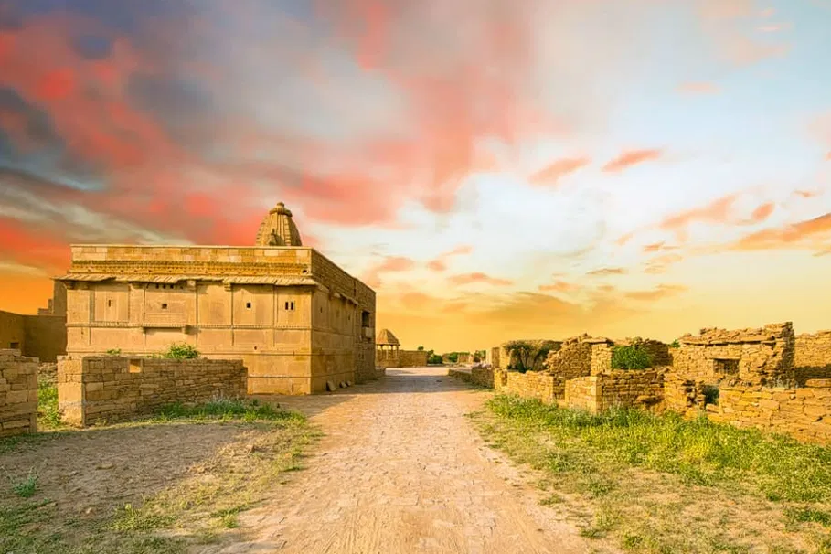 Rajasthan Day Trip Sam Sand Dunes & Kuldhara Village | Book Now | Alikeimage