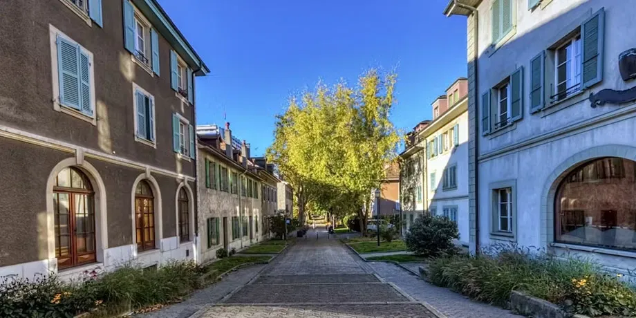 Self-Guided Audio Tour of The Carouge District in Geneva | Book Now | Alikeimage