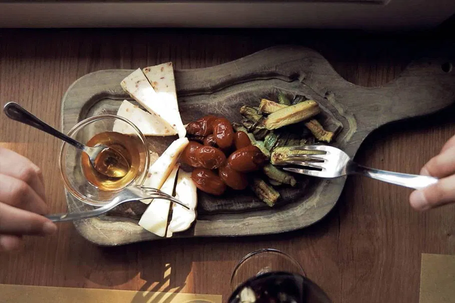 Small group Chianti wine and olive oil tour | Tours & Travel Packages | Alikeimage