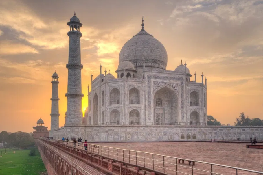 Sunrise Taj Mahal Tour From Delhi By Car | Book Now | Alikeimage