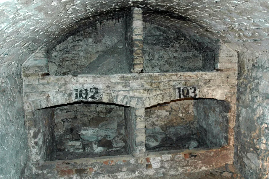 The Edinburgh Haunted Vaults tour | Tours & Travel Packages | Alikeimage