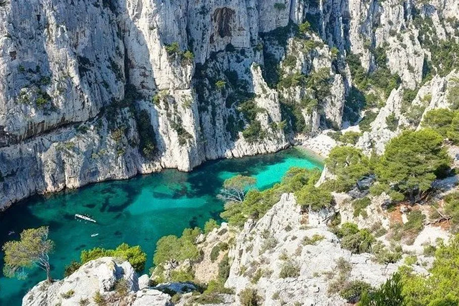 Visit Aix-en-Provence and the calanques of Cassis from Nice | Tours & Travel Packages | Alikeimage