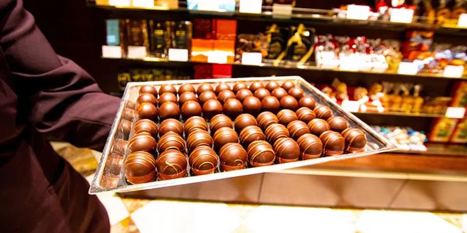 Zurich Chocolate Hunting Tour with a Local | Book Now | Alikeimage