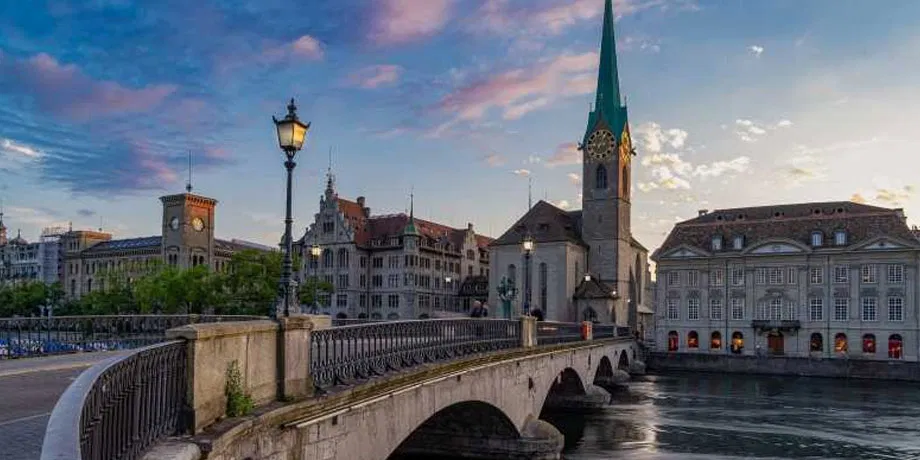 Zurich Walking Tour with Local Guide | Book Now | Alikeimage