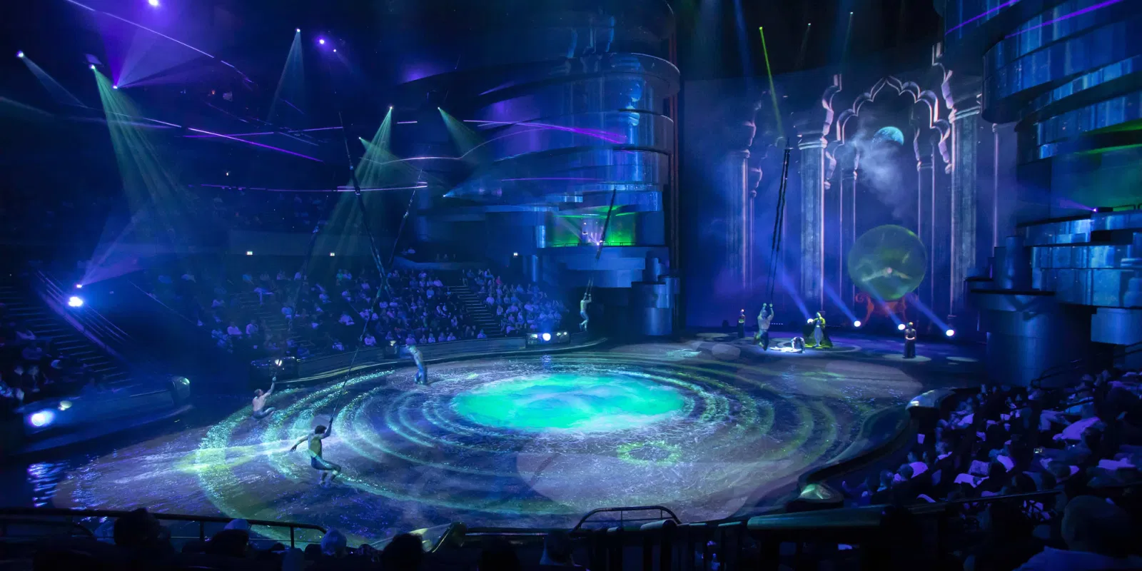 1 La Perle Dubai   Dubai   Alike