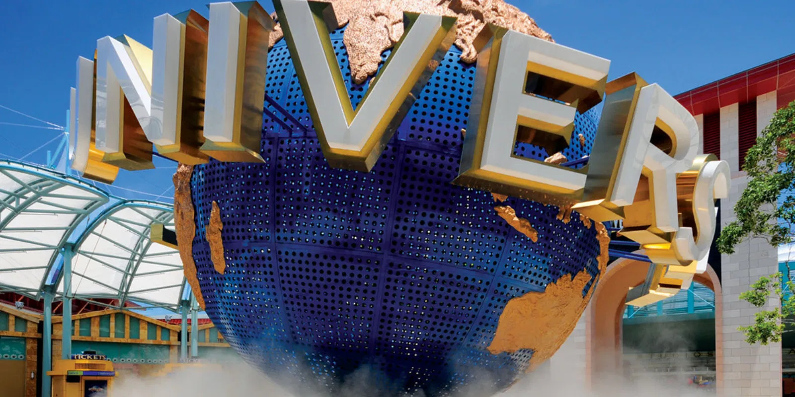 Universal Studios Singapore Christmas Special   Singapore   Alike